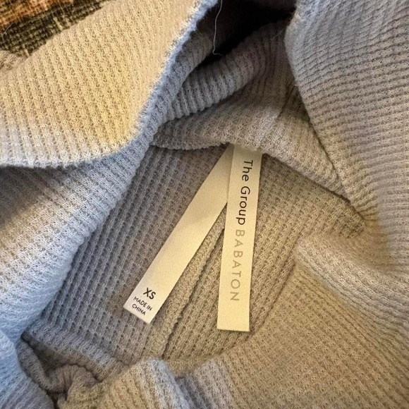 The Group by Babaton Waffle Knit Turtleneck Top Beige/Oatmeal XS Relaxed Fit - Picture 5 of 5